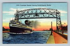 Duluth MN-Minnesota, Passenger Steamer Leaving Harbor Vintage Souvenir Postcard picture