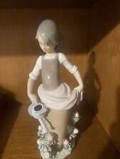 Lladro Girl With Watering Can figurine 1339 Excellent Condition And RARE picture