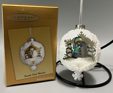 Hallmark Snow Day Magic Keepsake Ornament Dated 2005 Club Exclusive Lighted picture