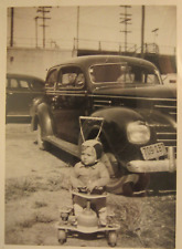 1939 PLYMOUTH 2-dr Sedan & Baby Stroller, 3 3/8