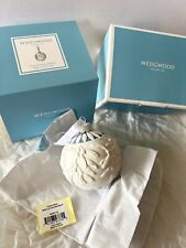 Wedgwood Christmas Frosted Mistletoe Bauble Ball Ornament Box + Tags Display picture