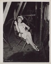 Shirley MacLaine (1958) 🎬⭐ Original Vintage - Leggy Cheesecake Photo K 272 picture