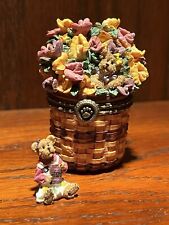 Longaberger Sweet Pea Basket w/ Polly McNibble- Boyd’s Bears Treasure Box picture