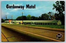 Roadside~Villa Ridge Missouri~Gardenway Motel Street View & Sign~Vintage PC picture