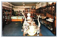 Lisbon, OH Ohio, Rita's Antiques & Lovable Junque, Interior, Vintage Postcard  picture