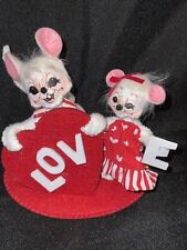 Annalee 2019 Valentine Mr. And Mrs. Mouse With Love Heart picture