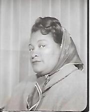 MID CENTURY WOMAN Vintage FOUND BLACK+WHITE PHOTO Original VINTAGE 311 50 D picture