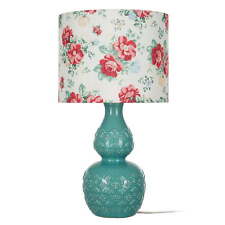 Vintage-Style Floral Table Lamp: Green Finish for a Classic Touch of Elegance picture