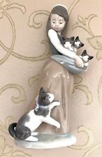 Llardro Sweet Young Girl Holding Her Kittens-No Flaws-1309-Porcelain-Cat Lovers picture