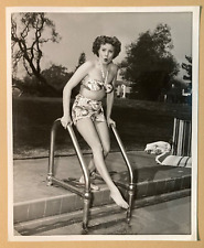 Barefoot leg art swimsuit pinup photo Rhonda Fleming poolside fun 1940’s picture
