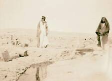 Gayara bitumen Men with cans around them Iraq al-Qayyarah 1932 OLD PHOTO picture