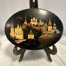 Vintage SIGNED Russian Black Lacquer Trinket Box Oval Suzdal Scene Nice picture