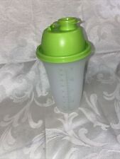 TUPPERWARE 16oz Quick Shake Lime Green Gravy Maker Mixer  Complete #844-26 Used picture