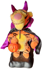 TELCO 1996 Disney Halloween Tigger Motion-ettes Display Figure picture