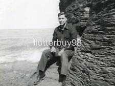 Y791 Vtg Photo MAN ON OCEAN ROCKS SURF SIDE c 1940's picture