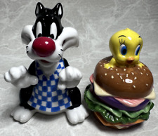 Rare Sylvester and Tweety Hamburger Salt & pepper shakers Vintage 1999 picture