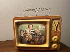 Vintage 1999 Brady Bunch Metal TV Set Lunch Box Collectible NWT picture