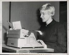 1959 Press Photo Diaspron Typewriter Demonstration at Business Show in New York picture