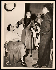 RUTH ROMAN + DENISE DARCEL + LEONARD SHELDON 1950s BETWEEN SCENES ORIG Photo 733 picture