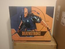 Sideshow Collectibles - Deathstroke Premium Format Figure  picture