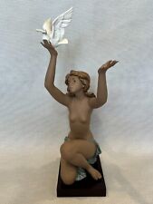 Lladro Art Porcelain Peace offering Woman, Lady & Dove Figurine, 23