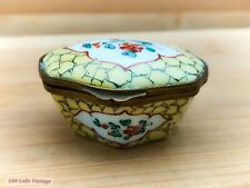 Small Signed French Style Porcelain Vintage Pill/Trinket/Jewellery Box -cma picture
