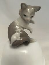 Lladro Spain 1984 CAT AND MOUSE  Figurine, Gloss, Retired, Excellent Condition picture