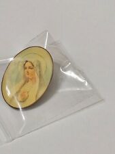 Vintage Blessed Virgin Mother Mary Pin Oval Gold Tone B2 picture