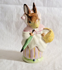 Beswick Beatrix Potter Porcelain Figurine Mrs. Rabbit w/Umbrella BP2A/Gold Oval picture