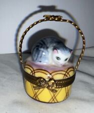 vintage Limoges France Peint Main Marque Deposse cat on basket trinket box mouse picture