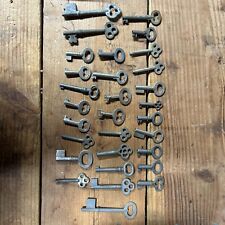 30 Antique & Vintage Skeleton Type Keys Lot #5 picture
