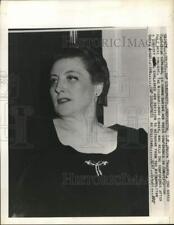 1950 Press Photo Wagnerian Soprano singer Helen Traubel at press conference, DC picture