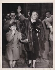 EX DICTATOR'S DAUGHTER EDDA CIANO MUSSOLINI & SON ATTEND MASS 1950 Photo Y 114 picture