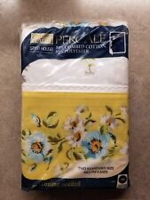 Vintage MONTGOMERY WARDS STYLE - 2 Cotton Blend STANDARD SIZE Floral Pillowcases picture