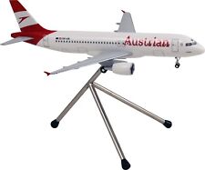Limox Austrian Airlines Airbus 320-200 OE-LBL Desk Top Model 1/200 AV Airplane picture