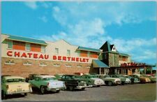 1950s BERTHIERVILLE, Quebec CANADA Postcard CHATEAU BERTHELET MOTEL Roadside picture