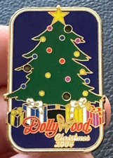 DollyWood Theme Park LIGHTED CHRISTMAS TREE Souvenir Trading Pin 2004 RARE picture