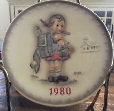 Goebel MJ Hummel 1980 Decorative Plate Bas Relief School Girl Complete In Box picture