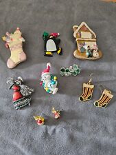 Lot of Christmas Pins, Brooches & Earrings (8) picture