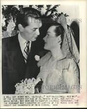 1946 Press Photo Newlyweds Bob Hutton and Cleatus Coldwell, Las Vegas NV picture