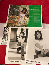 Entertainer Lee Ann Womack complete press kit with 2 8x10 photos, publicity agen picture