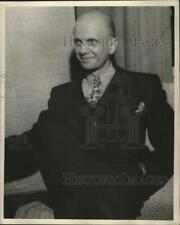 1953 Press Photo Grand Duke Vladimir Alexievitch Romanoff of Russia, New Orleans picture