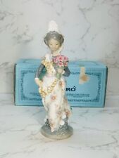 LLadro Valencian Girl With Flowers Porcelain Figurine #1304 picture