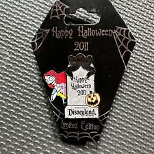 DISNEY NBC NIGHTMARE HAPPY HALLOWEEN 2011 Sally LE PIN LIMTED MISSING PIECES picture
