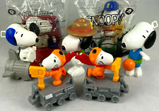 Peanuts Mcdonalds Toys Featuring Snoopy Character Lot Of 7 - 2 Unopened 5 Opened picture