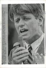 1968 Press Photo Senator Robert Kennedy campaigning in Greensburg, IN picture