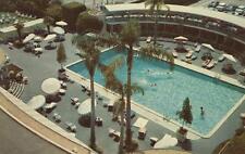 Vintage POSTCARD c1950s Beverly Wilshire Pool BEVERLY HILLS, CA 19396 picture