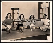 Hollywood Beauty CHEESECAKE CHORUS ZIEGFELD GIRLS UNIVERSAL 1945 ORIG Photo 554 picture