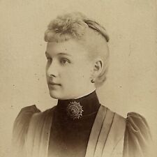 Antique Cabinet Card Photograph Beautiful Young Woman Large Brooch Chicago IL picture