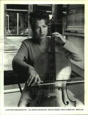 1999 Press Photo Musician Amy Grant Playing Cello - sap19213 picture